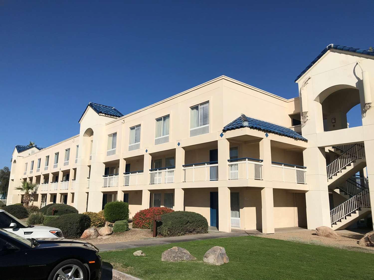 Revival Scottsdale Studios Экстерьер фото